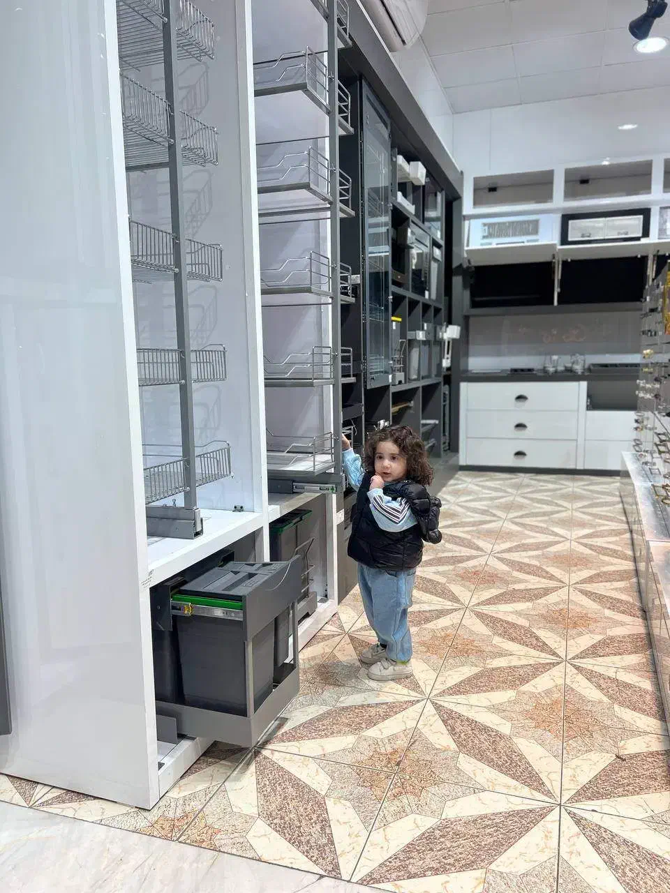 نمایندگی اکسسوری کابینت پلاتین Platin در قم|مصالح و تجهیزات ساختمان|قم, زنبیل آباد|دیوار