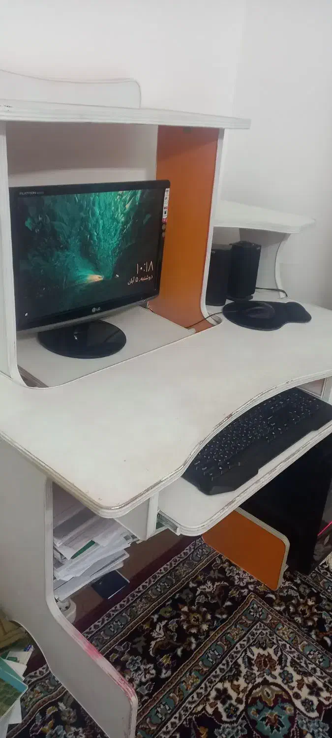 کامپیوتر|رایانه رومیزی|گلبهار, شهر جدید گلبهار|دیوار