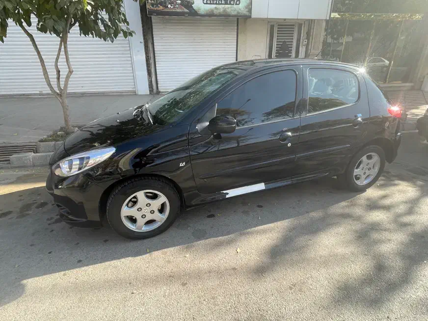 ۲۰۷ سقف پانا مشکی|خودرو سواری و وانت|نیشابور, بلوار گلها|دیوار