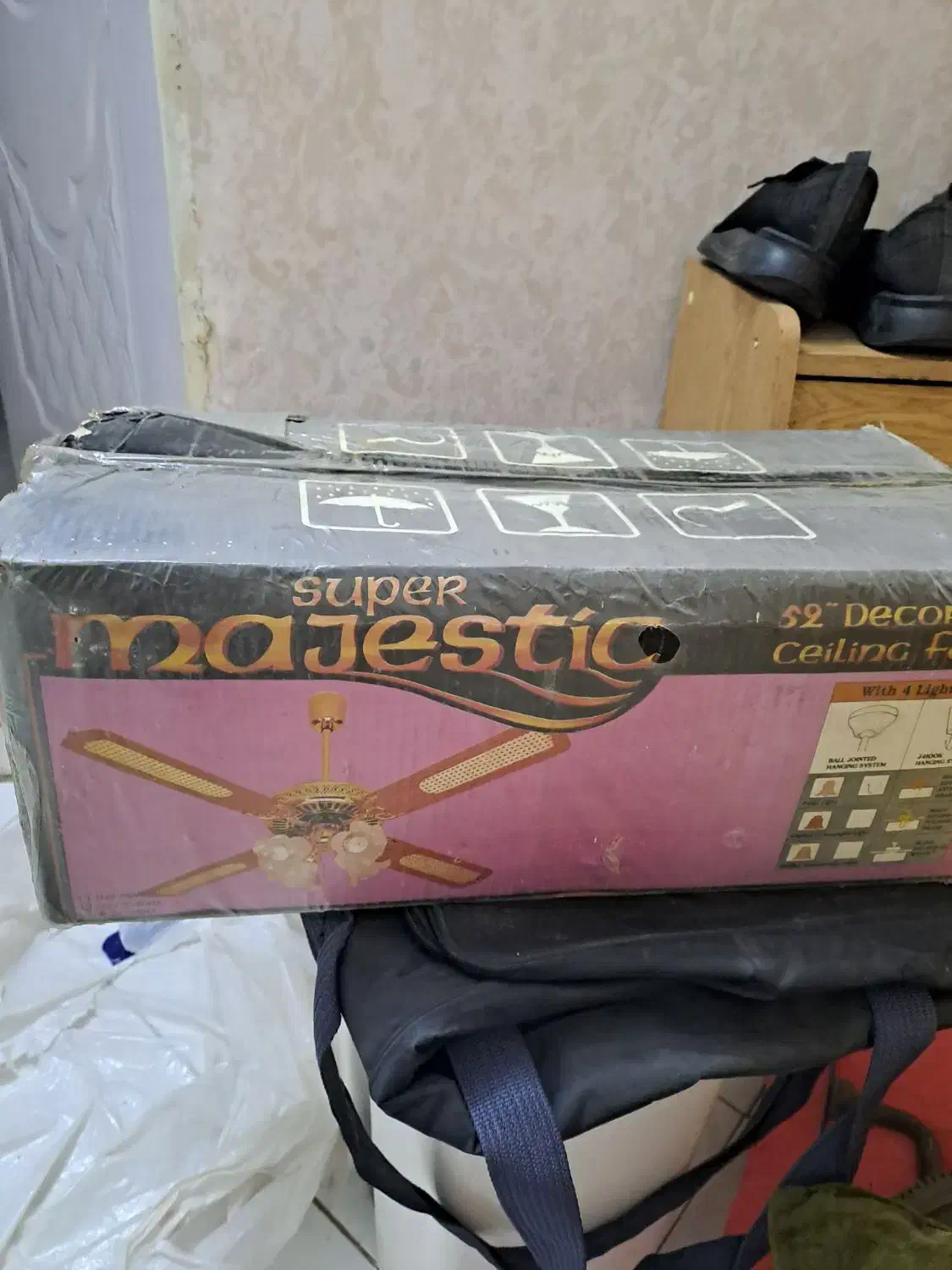 پنکه سقفی لوستر دار|پنکه و تصفیه‌کنندهٔ هوا|مشهد, کوشش|دیوار