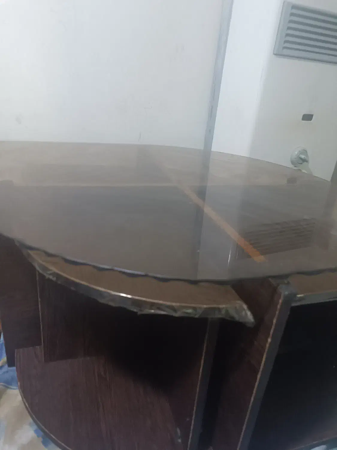 میزعسلی فقط ۵۰۰تومن|مبلمان خانگی و میز عسلی|هشتگرد, شهرک ولیعصر (مصلی)|دیوار