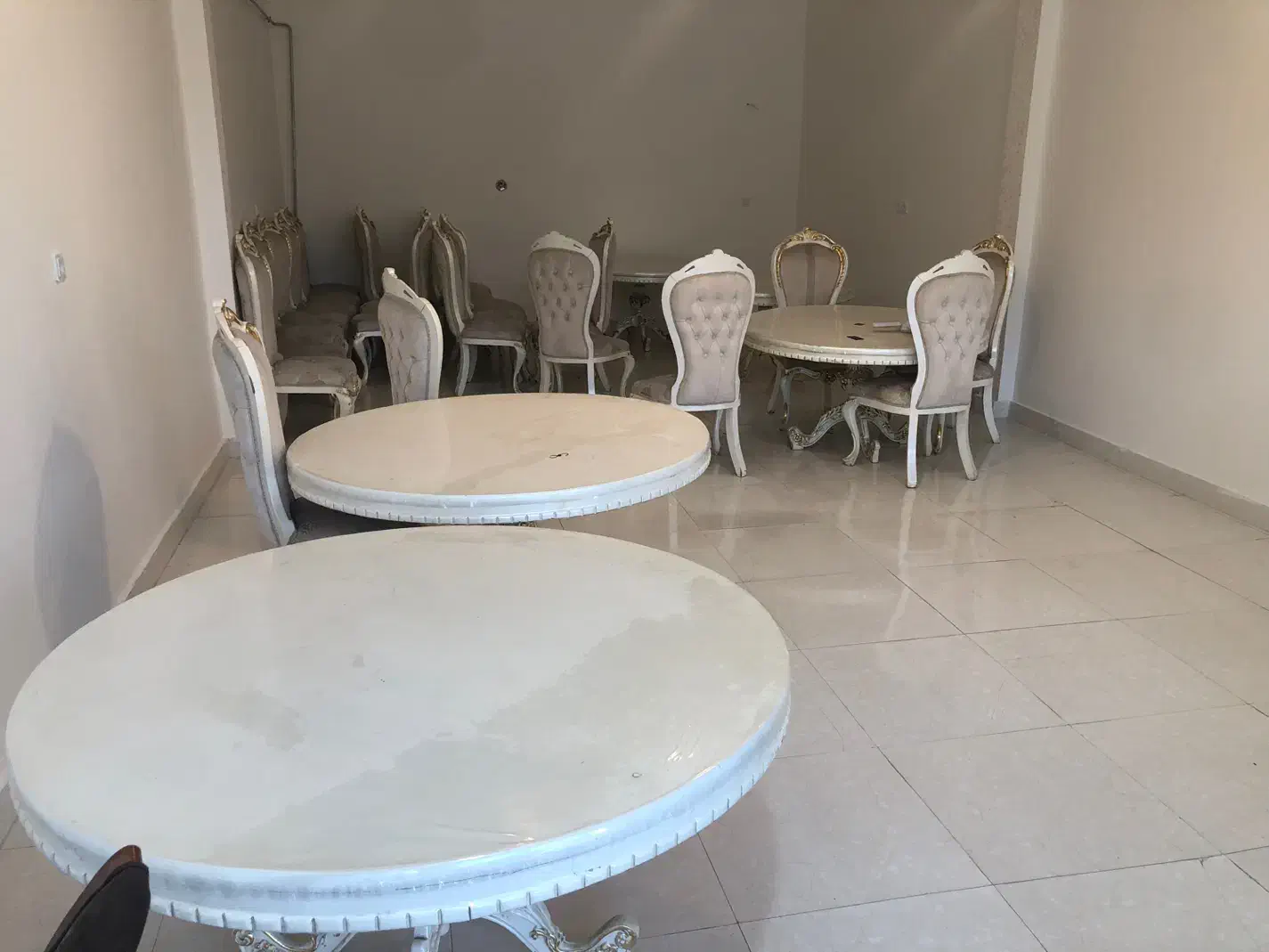 میز و صندلی سلطنتی|میز و صندلی غذاخوری|ارومیه, |دیوار