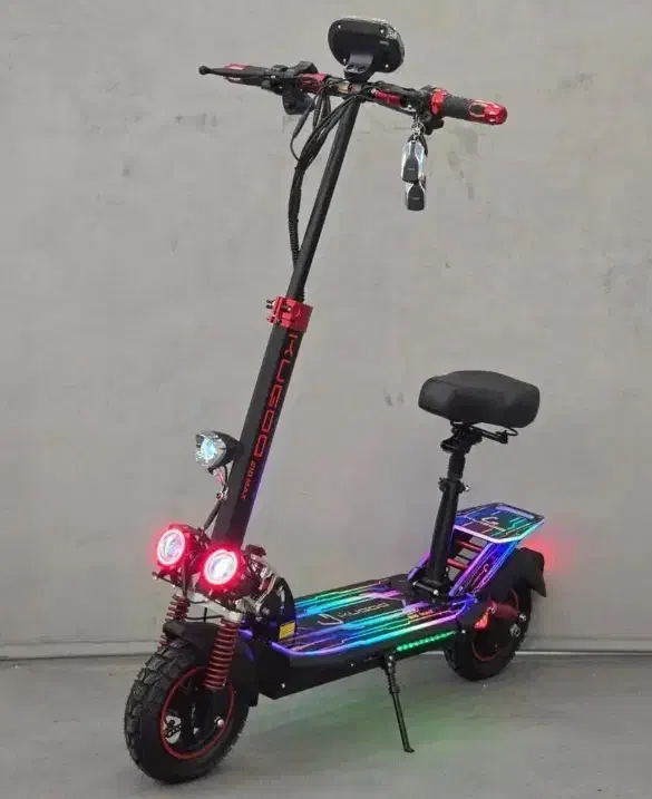 اسکوتر مانیتور دار درجه یک|دوچرخه، اسکیت، اسکوتر|شهرکرد, |دیوار