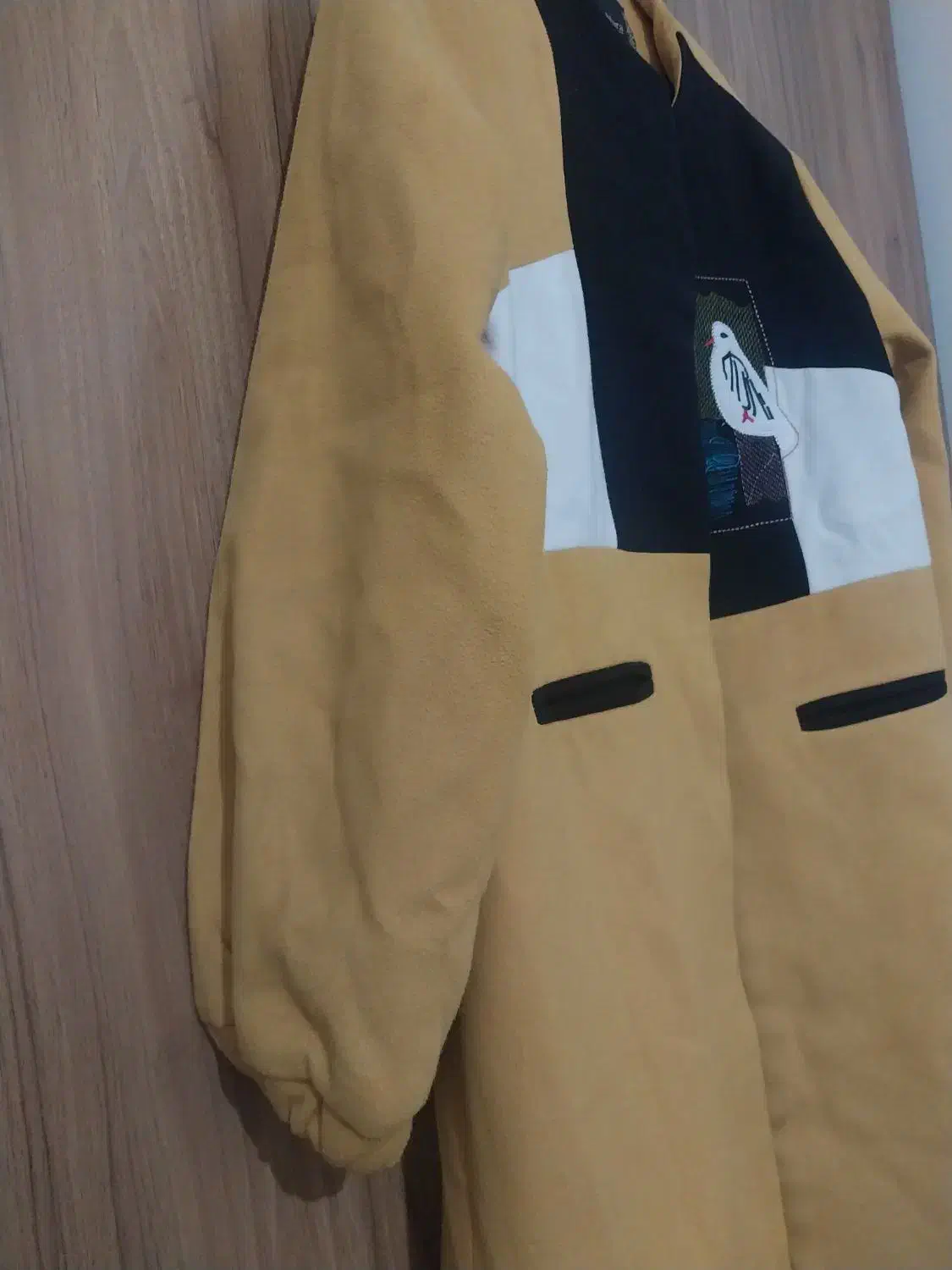 پالتودرحدنو|لباس|قرچک, باقرآباد|دیوار