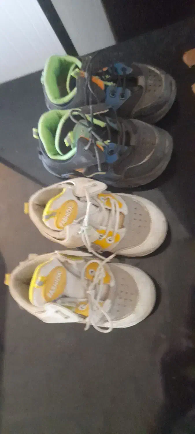 دو جفت کفش بچگانه رایگان|کفش و لباس بچه|ملایر, |دیوار