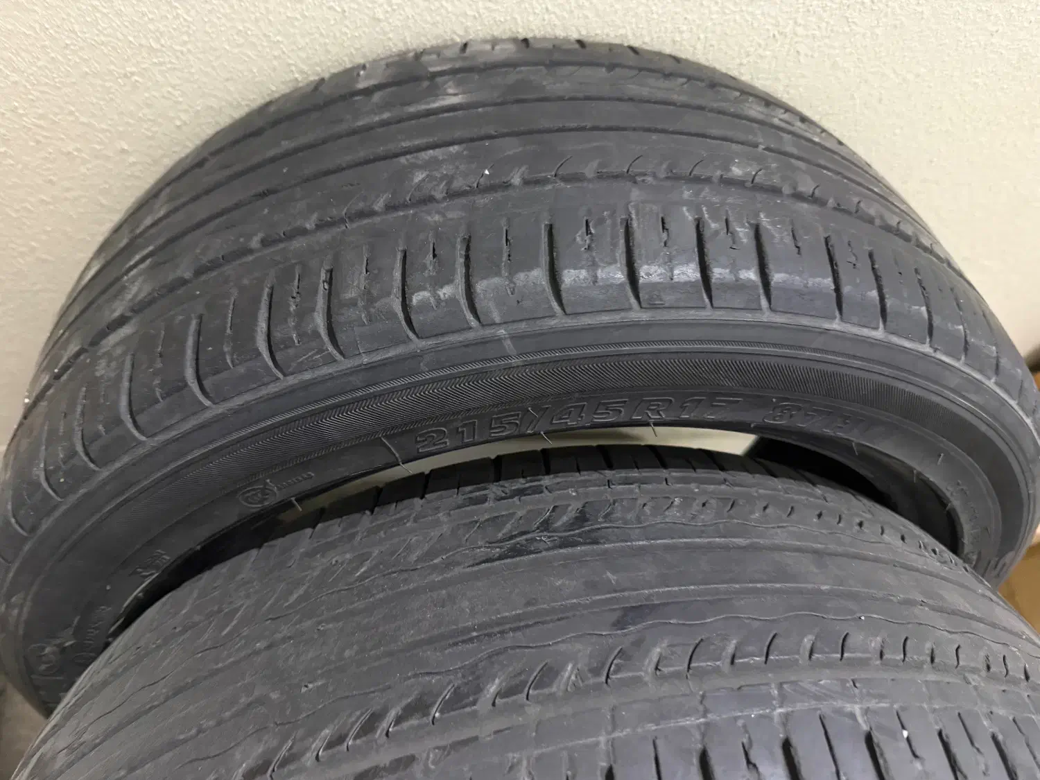 دو حلقه لاستیک KUMHO  بالای ۷۰ درصد|قطعات یدکی و لوازم جانبی|تهران, شهرک آزمایش|دیوار