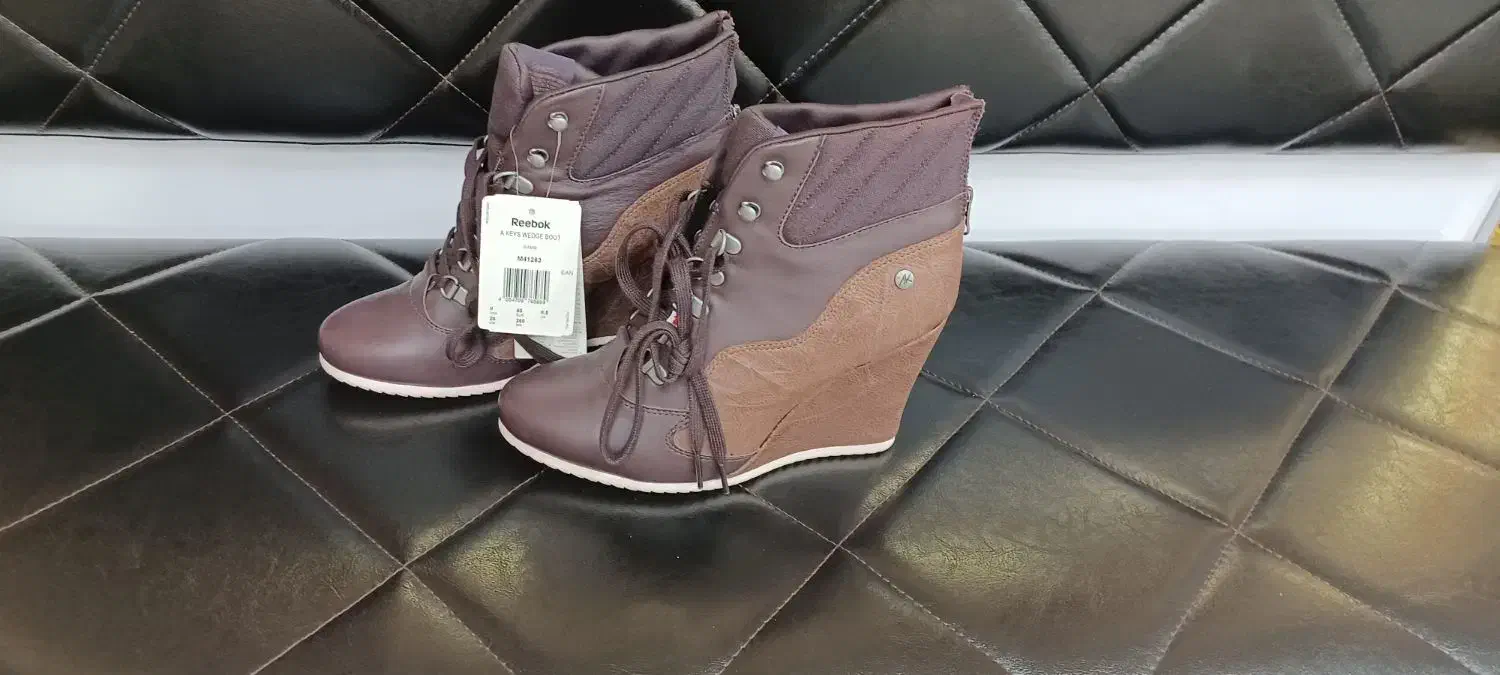 نیم بوت خارجی ریبوک اصل|کیف، کفش، کمربند|لاهیجان, لیالستان|دیوار