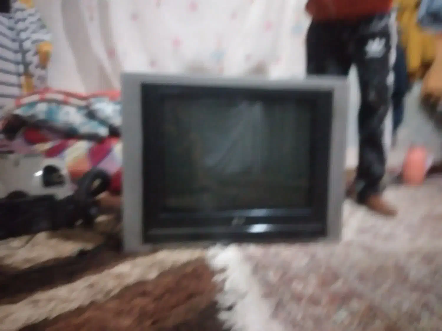 تلوزین|تلویزیون و پروژکتور|رودهن, |دیوار