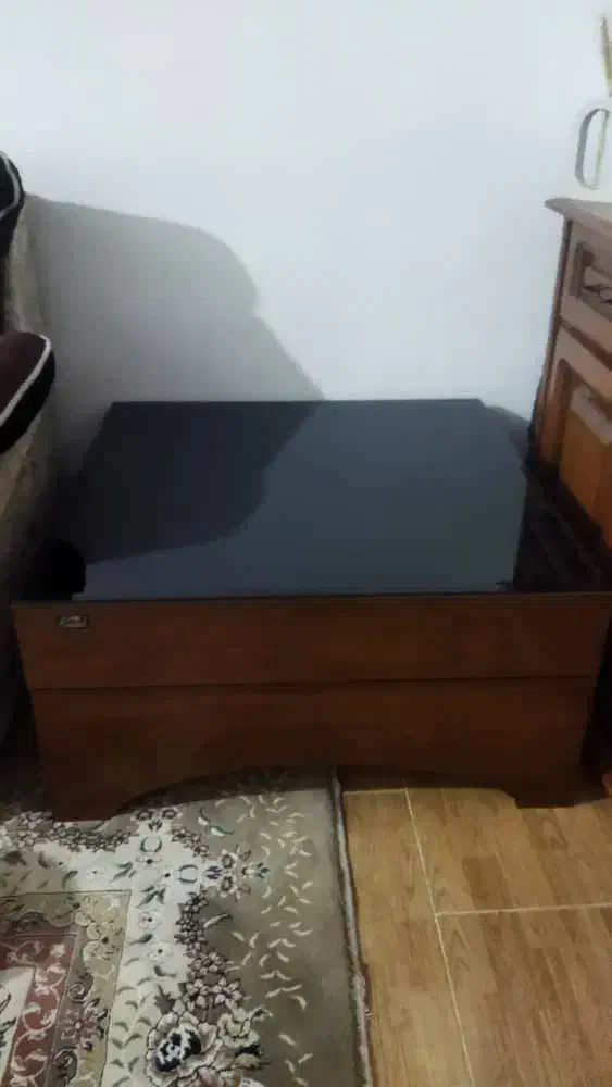 مبلمان ۷ نفره و متعلقات در حد نو|مبلمان خانگی و میز عسلی|کردکوی, |دیوار