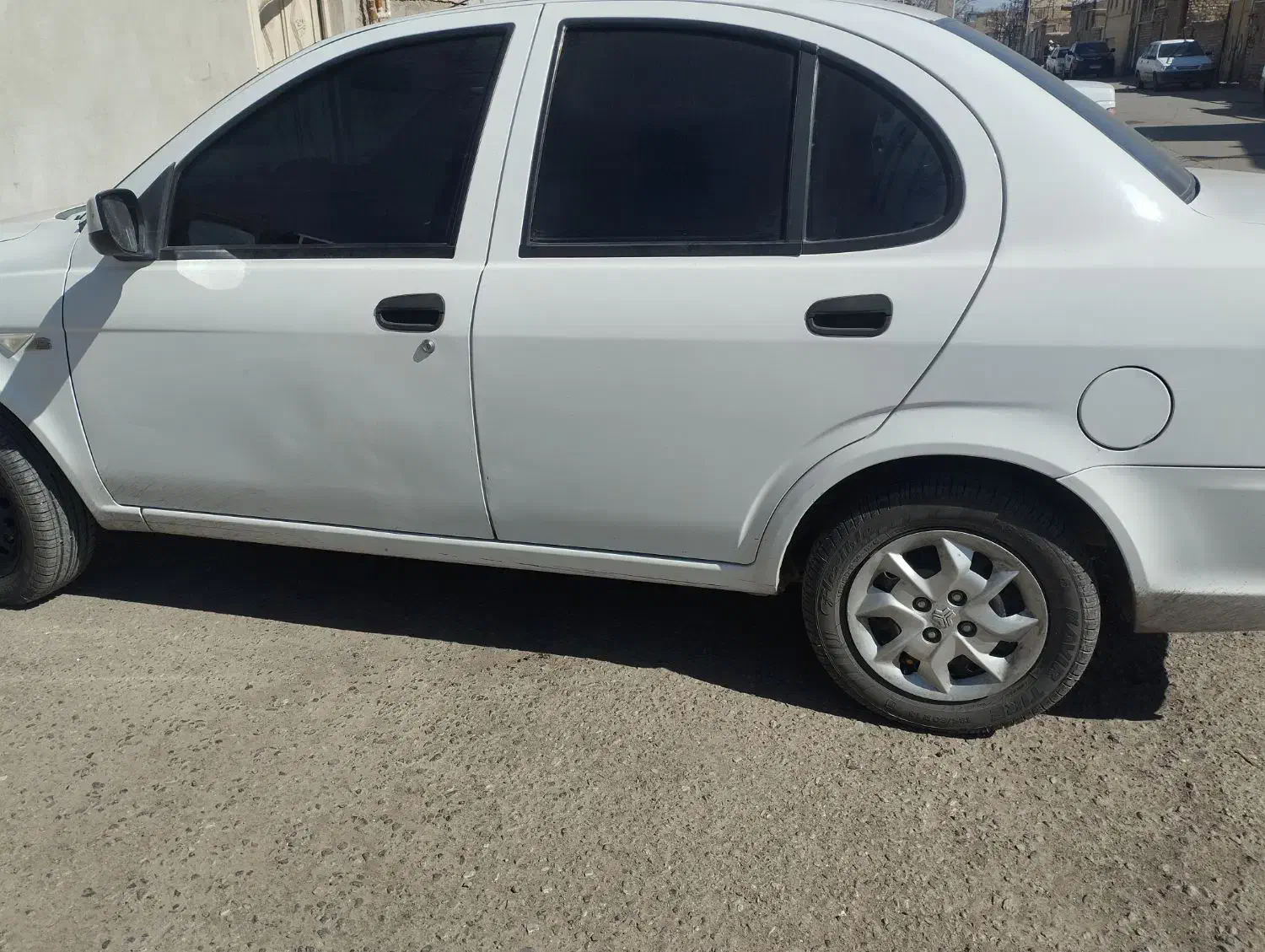 ساینا سفیدs|خودرو سواری و وانت|سیرجان, |دیوار