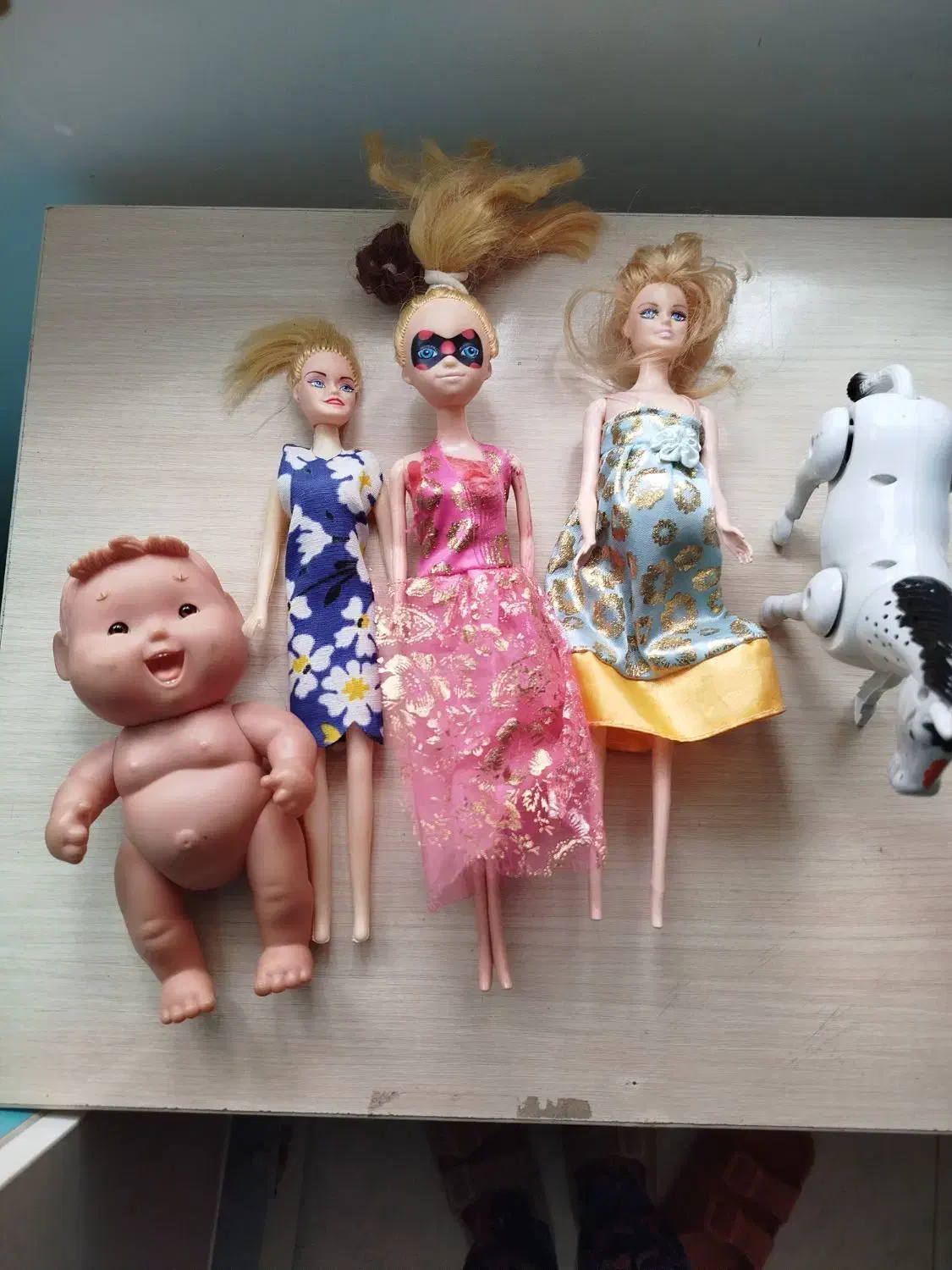 اسباب بازی|اسباببازی|لاهیجان, کوه بیجار|دیوار