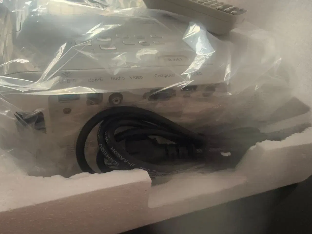 ویدیو پروژکتور اپسون x41|تلویزیون و پروژکتور|تهران, اکباتان|دیوار