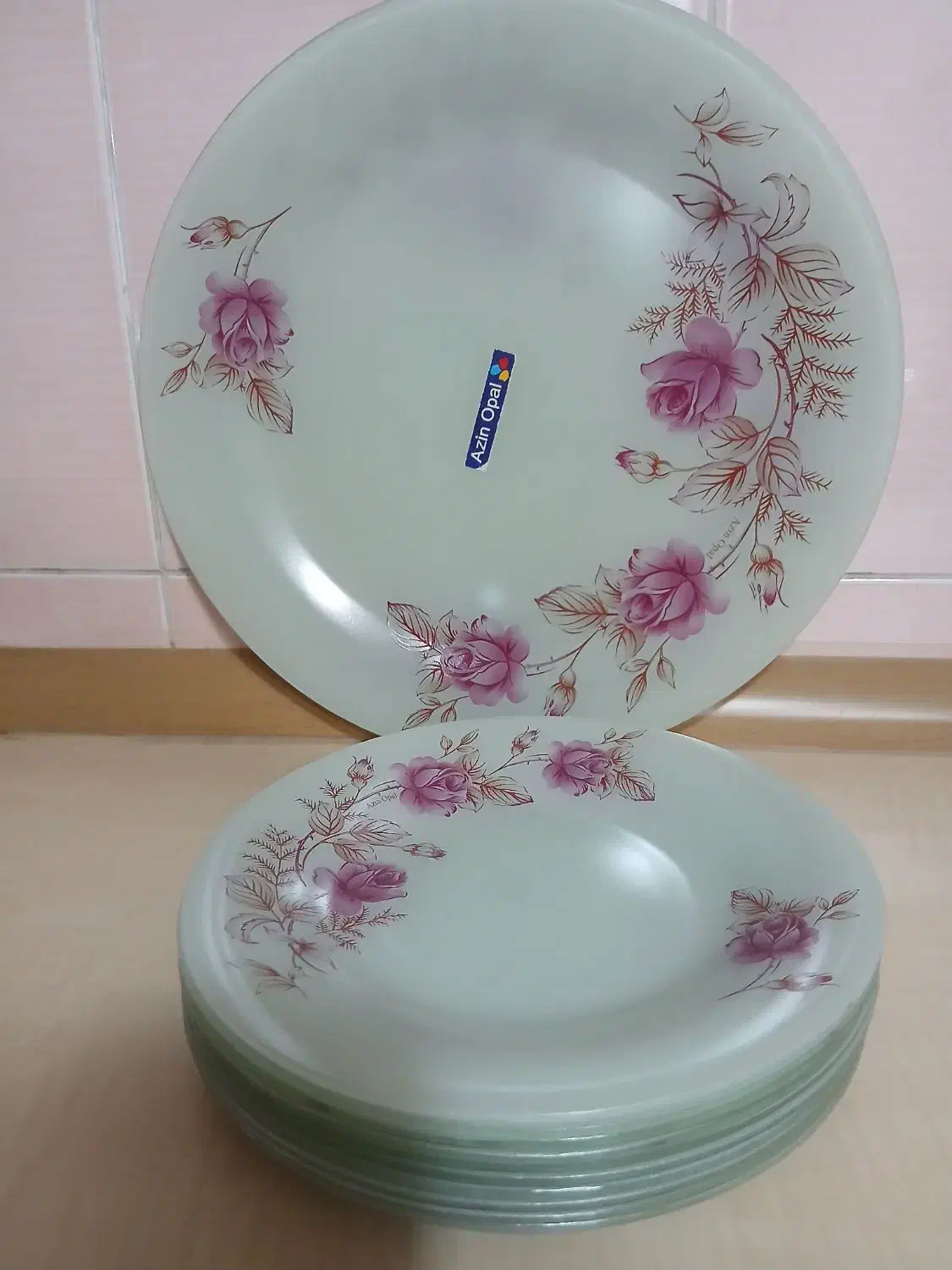 سرویس پذیرای نو|ظروف سرو و پذیرایی|اصفهان, برازنده|دیوار