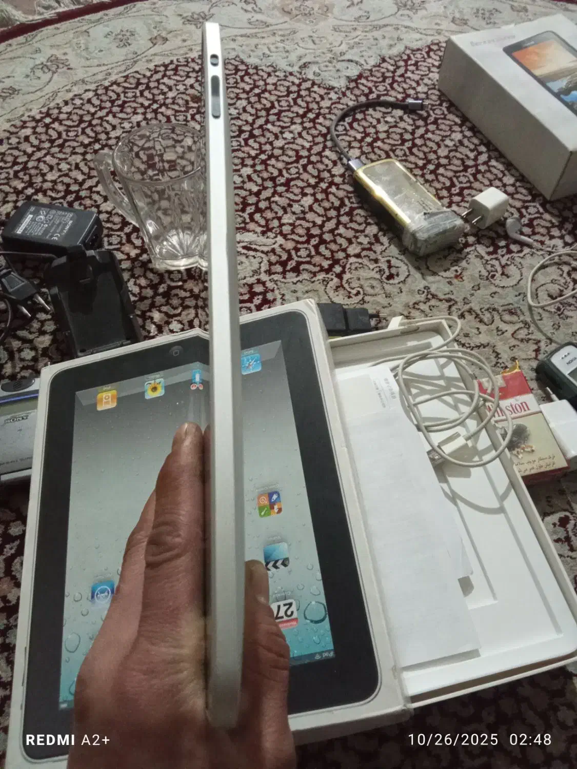 ایپد اپل صفحه بزرگ ۶۴ گیگ با کارتون و غیره|موبایل|تهران, دولتخواه شمالی|دیوار