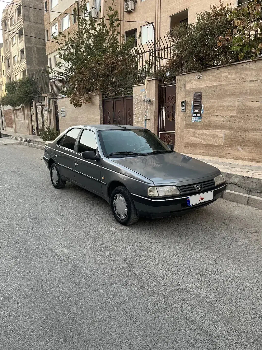 پژو ۴۰۵ مدل ۹۳ کم کارکرد|خودرو سواری و وانت|بهارستان, |دیوار