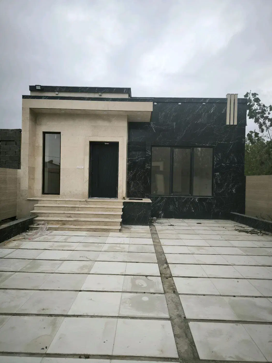 ویلا نوساز ۳۶۰متر استخردار در شهر خمام/کد۷۳۴|فروش خانه و ویلا|رشت, گلباغ نماز|دیوار