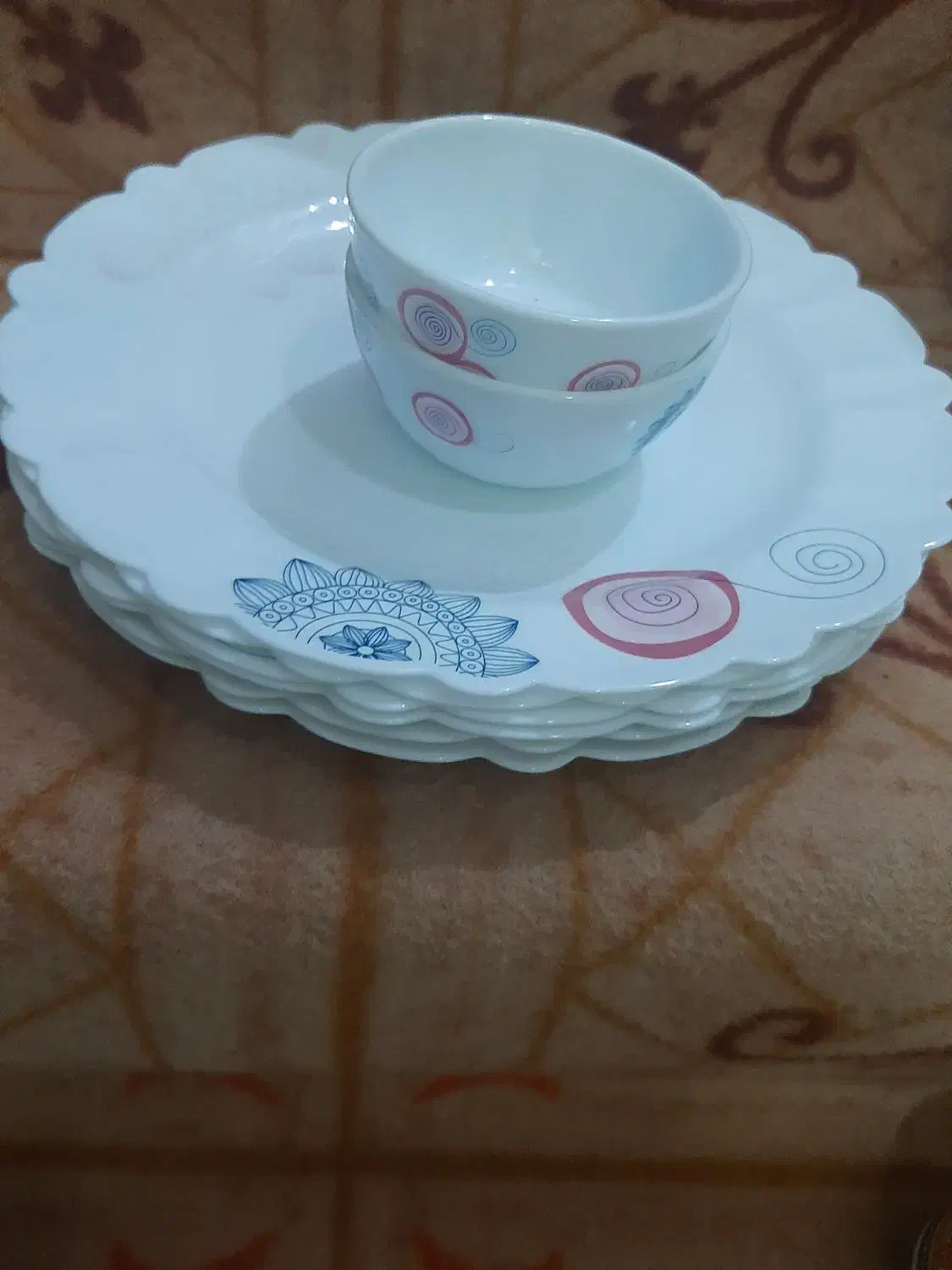 ظروف وخرده ریز آشپزخانه|رختخواب، بالش، پتو|قم, علی آباد سعدگان|دیوار