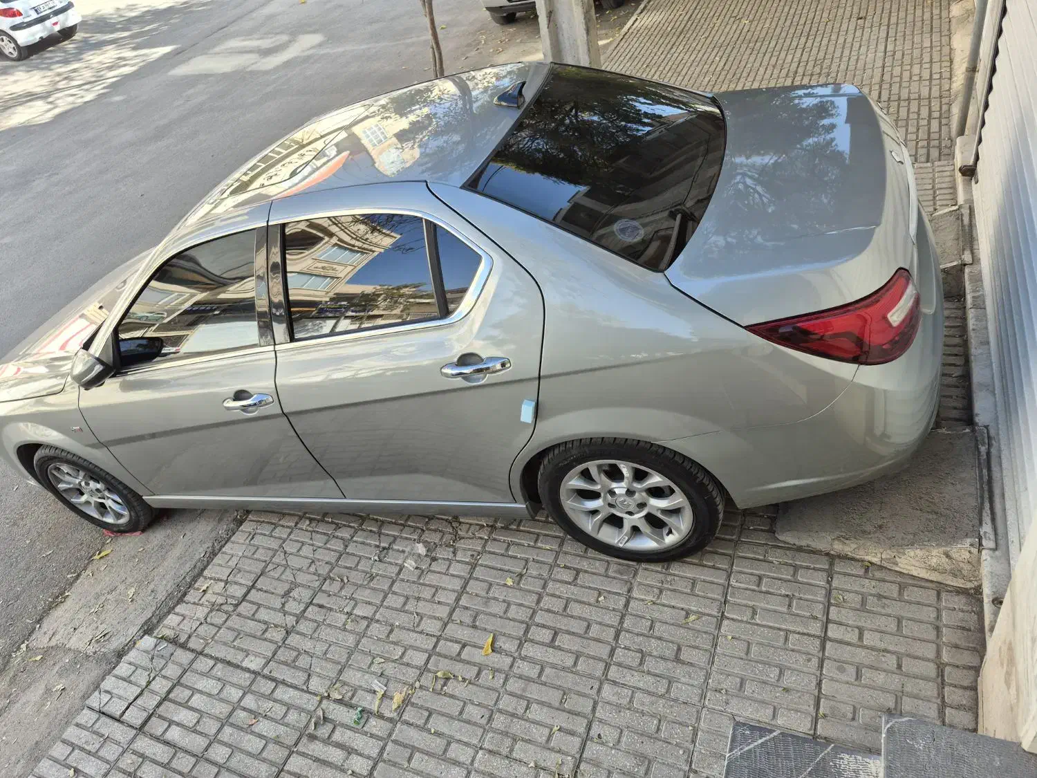 دنا پلاس اتومات 402 تیتانیوم|خودرو سواری و وانت|کرمانشاه, |دیوار