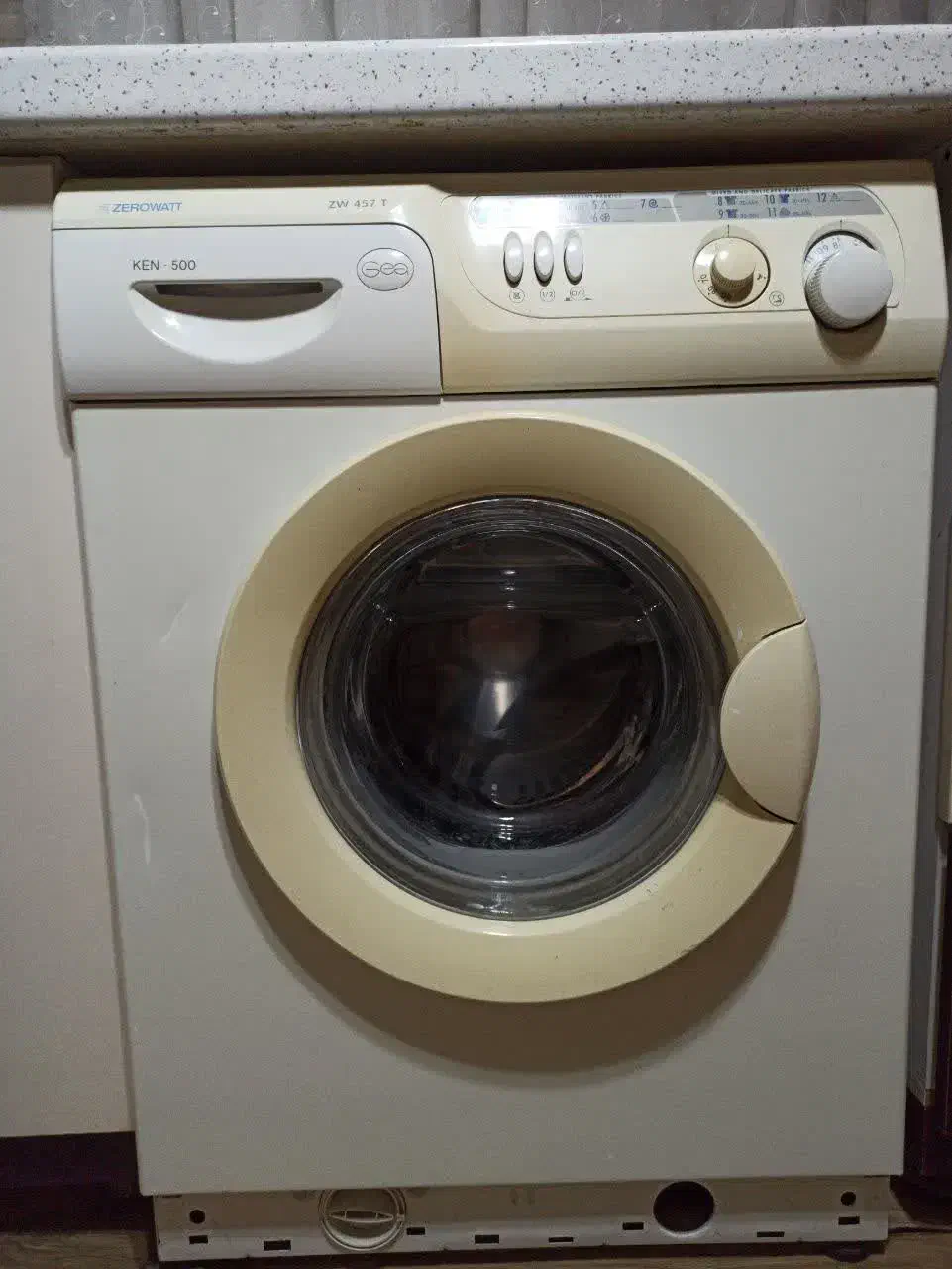 ماشین لباسشویی|ماشین لباسشویی و خشک‌کن لباس|مشهد, چهارچشمه|دیوار