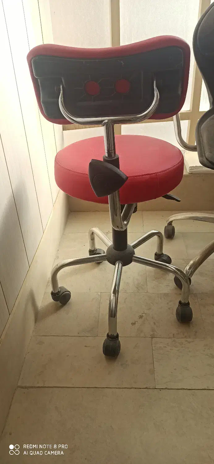 صندلی چرخدار کوچک|آرایشگاه و سالنهای زیبایی|بیرجند, |دیوار