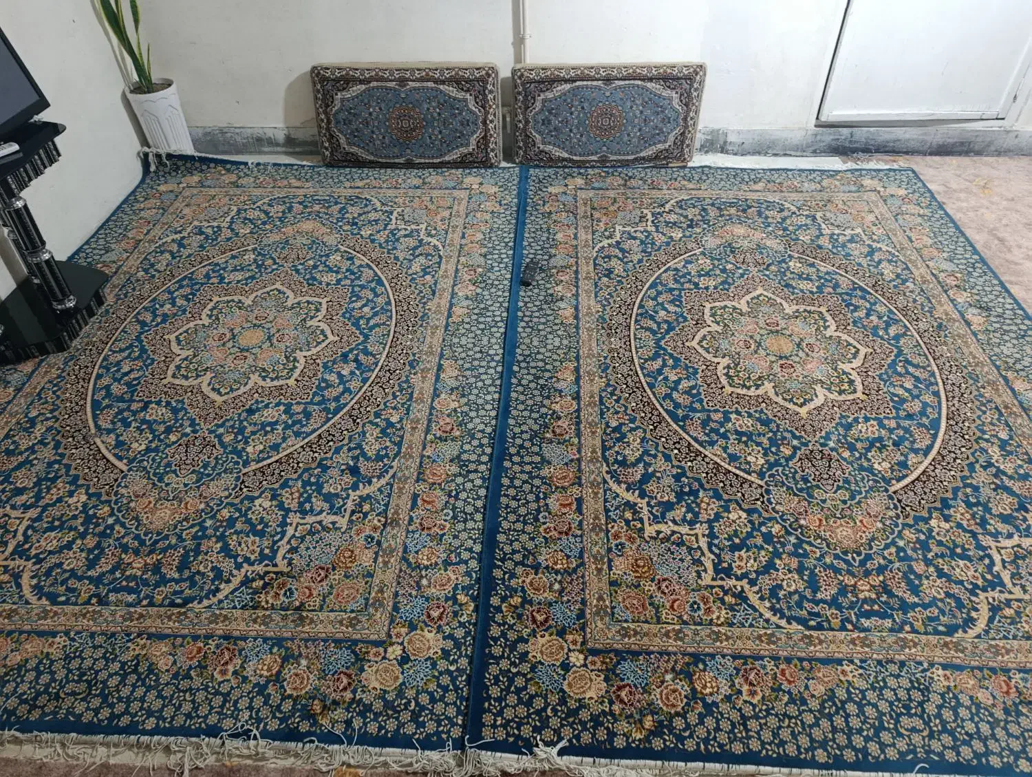 دو تخته فرش 6متری  700شانه  همراه دو پشتی|فرش|کاشان, معلم|دیوار