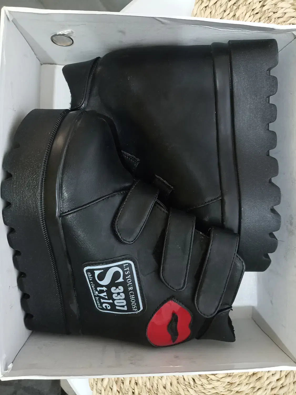 کفش وارداتی|کیف، کفش، کمربند|هشتگرد, شهرک آرتیمان|دیوار