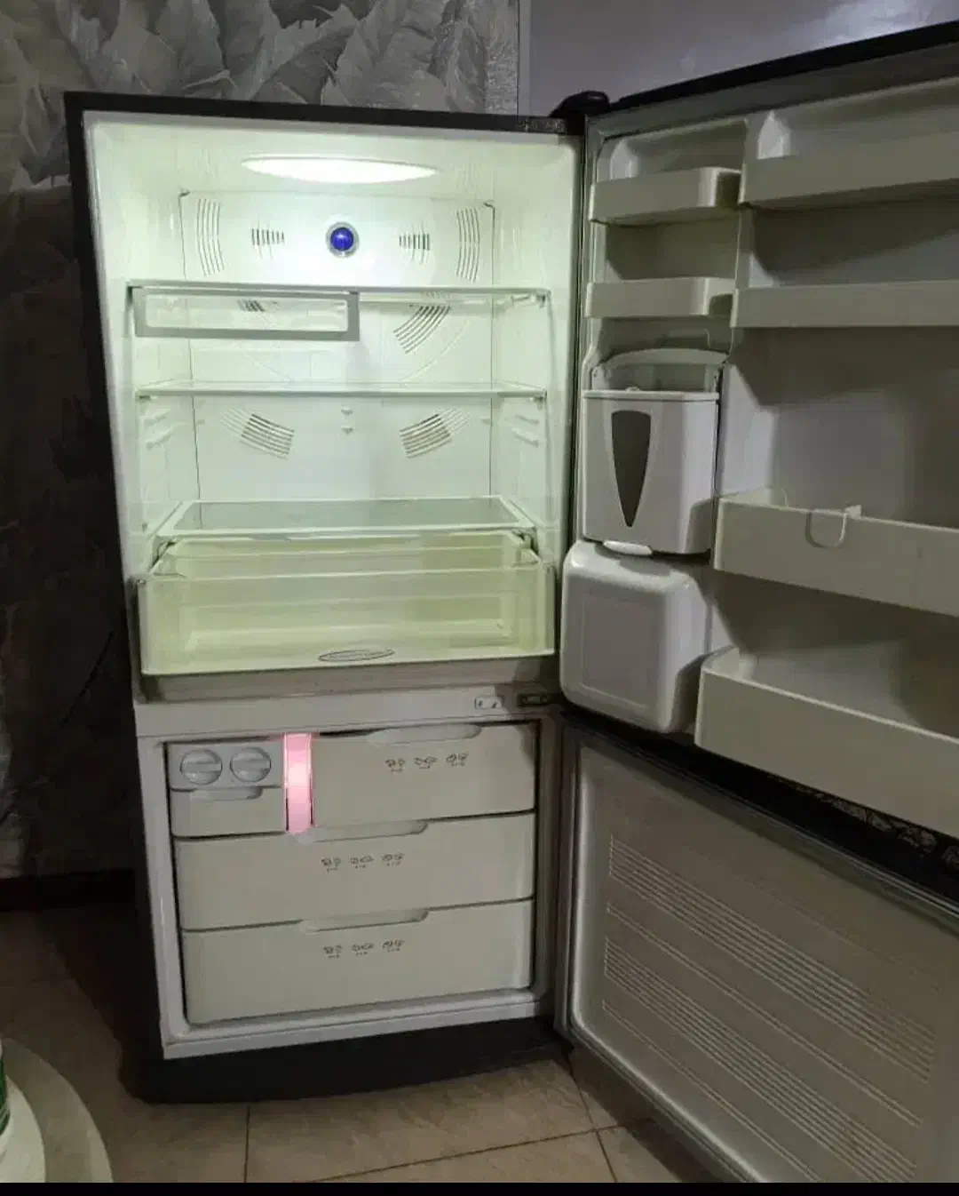 یخچال و فریزر اسنوا سالم|یخچال و فریزر|قیدار, |دیوار