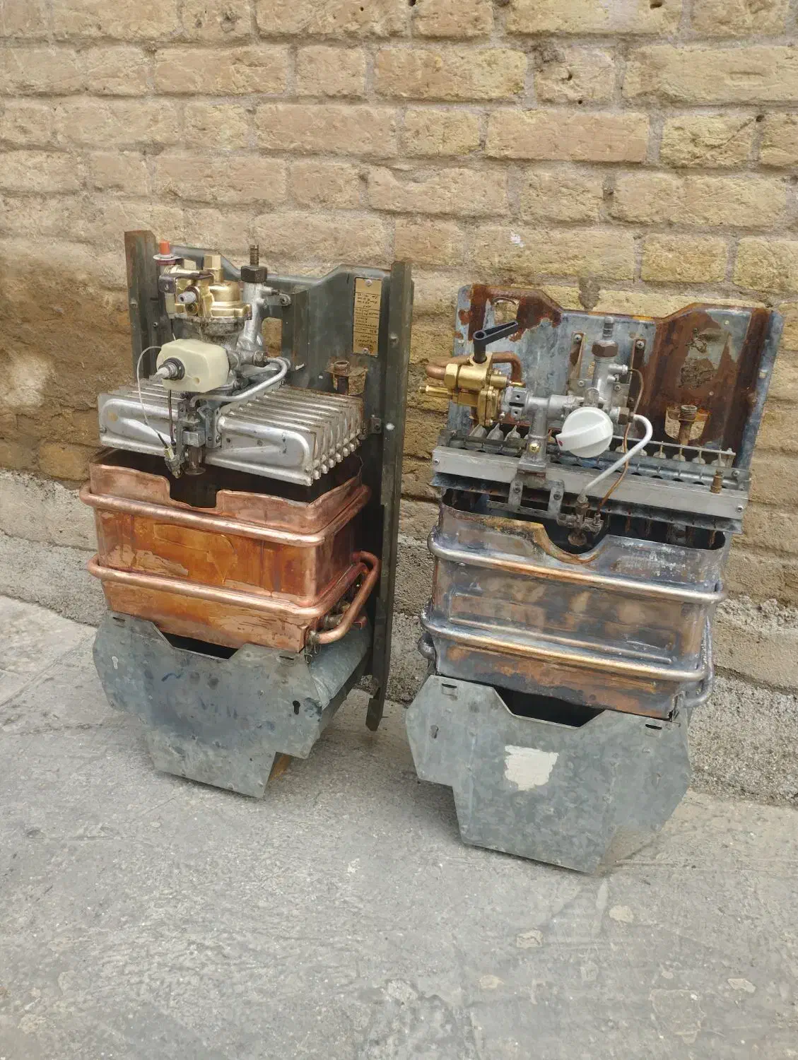 خررید و تعمیر انواع ابگرمکن دیواری فرسوده|آبگرمکن، پکیج، شوفاژ|دزفول, |دیوار