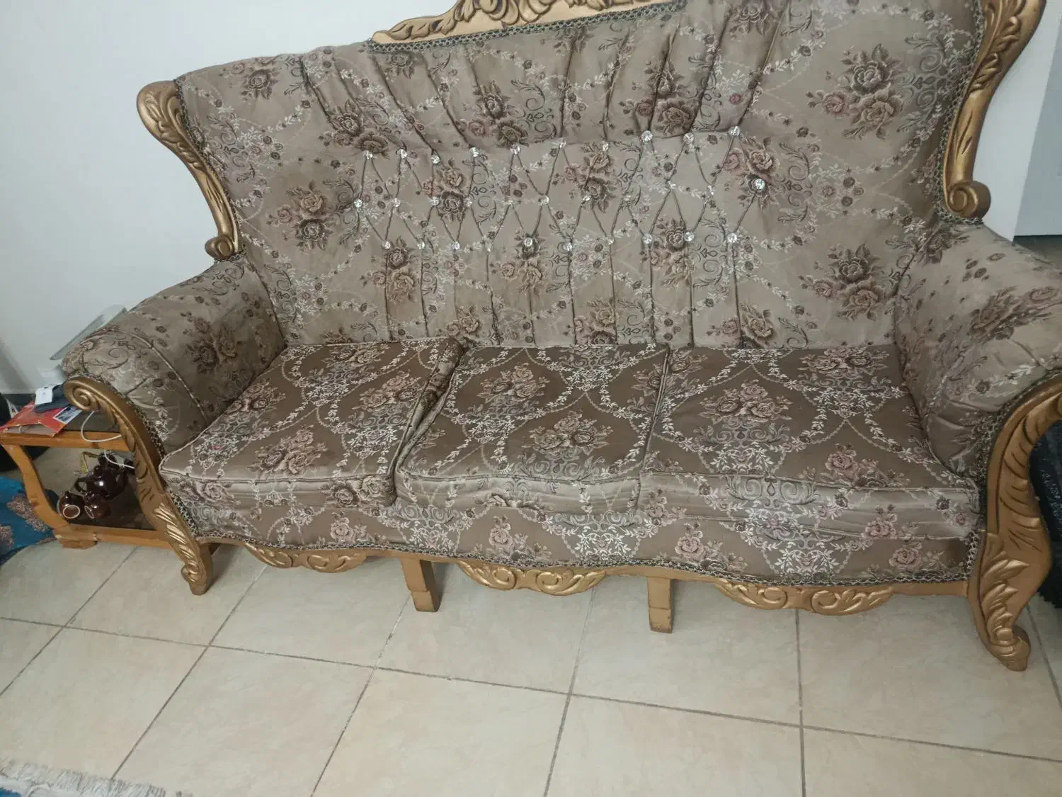 مبلمان سلطنتی|مبلمان خانگی و میز عسلی|پرند, فاز ۶|دیوار