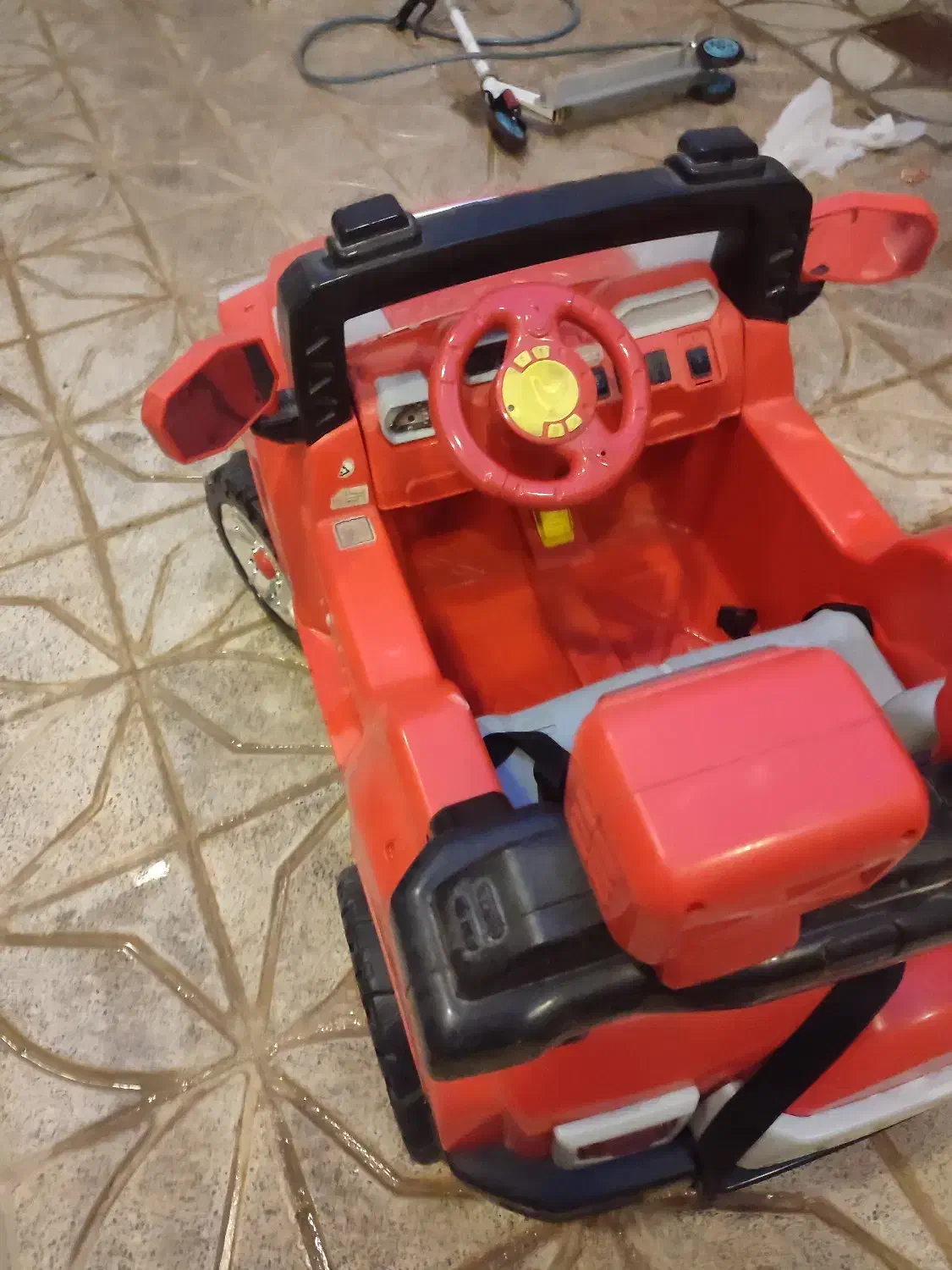 ماشین شارژی دو نفره|اسباببازی|آباده, |دیوار