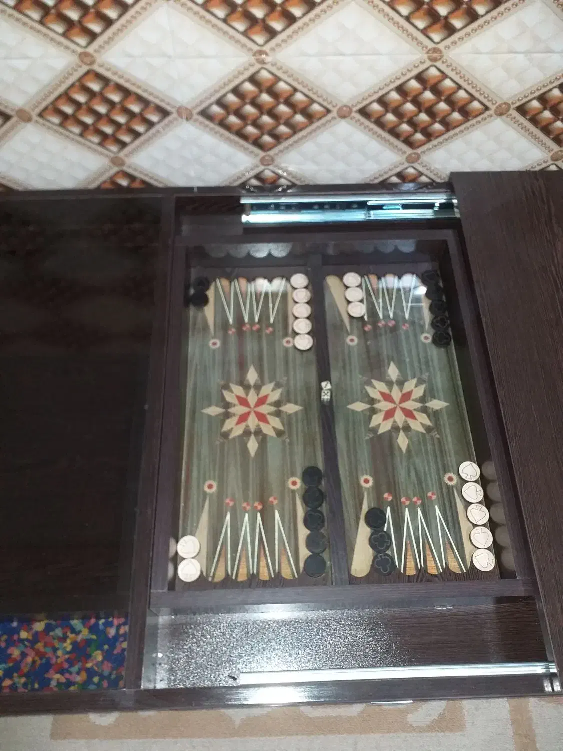 گل میز|کلکسیون و سرگرمی|سیاخ دارنگون, |دیوار