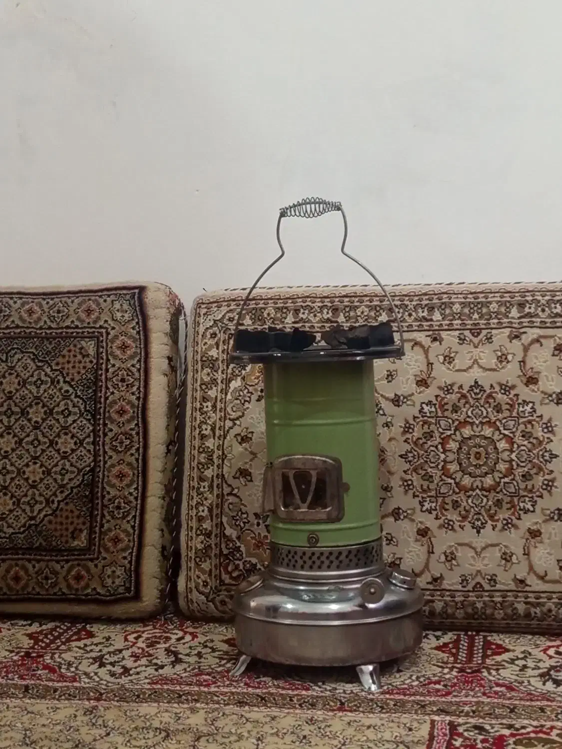 چراغ نفتی علاالدین|کلکسیون اشیاء عتیقه|سنندج, |دیوار