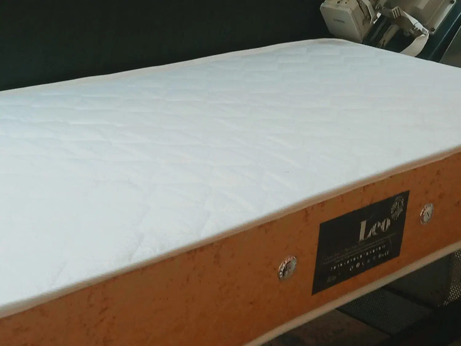 تولیدی تشک لِئو|تخت و سرویس خواب|شهرکرد, |دیوار