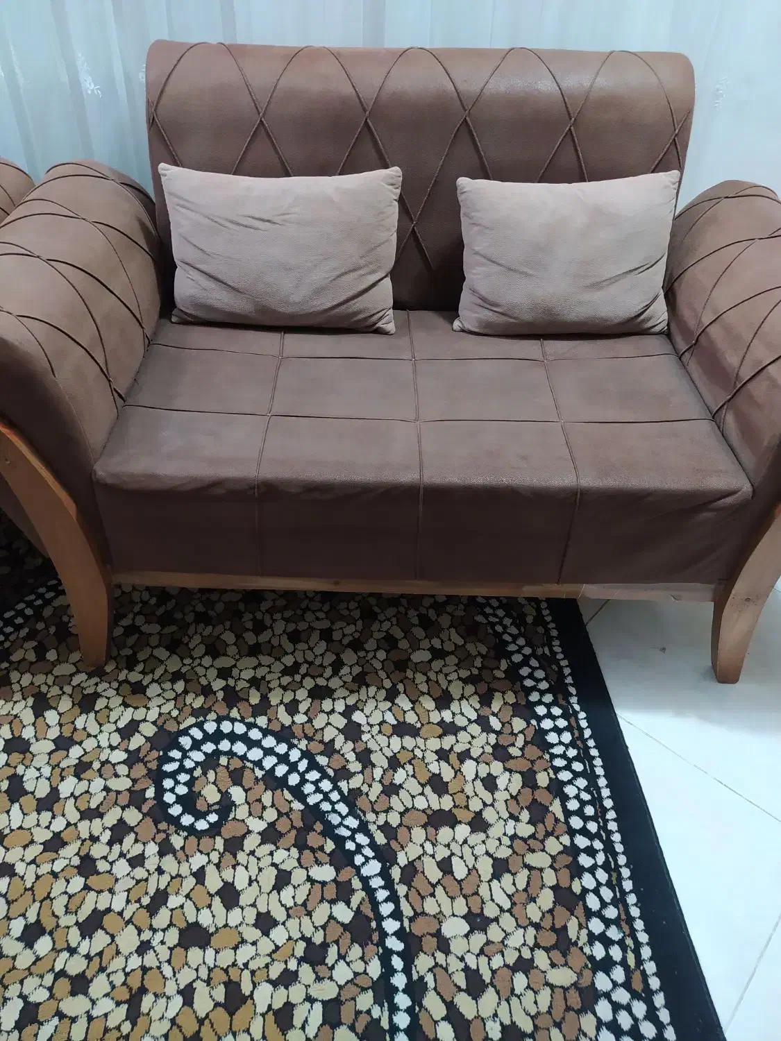 مبل هفت نفره قهوه ای|مبلمان خانگی و میز عسلی|رشت, سلیمانداراب|دیوار