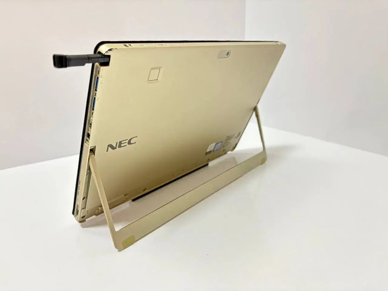 مینی لپتاپ تبلشو nec اصل ژاپن|تبلت|مشهد, فرهنگیان (شهرک غرب)|دیوار