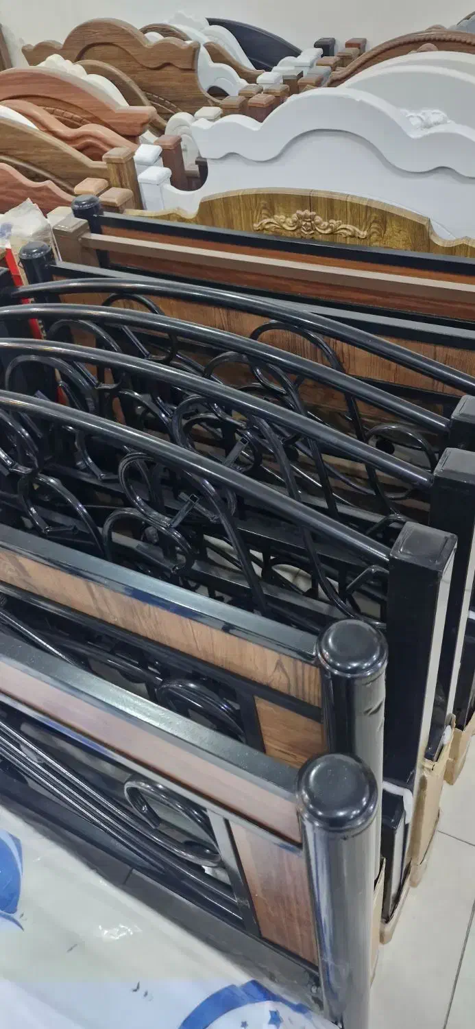 فرفوژه تخت قیمت مناسب با کف تختی محکم|تخت و سرویس خواب|کاشان, دشت لتحر|دیوار