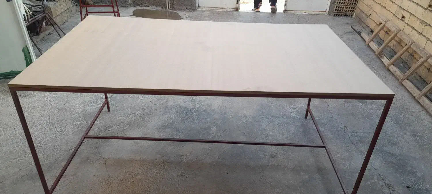 ** میز **|لوازم خیاطی و بافتنی|کوهدشت, |دیوار