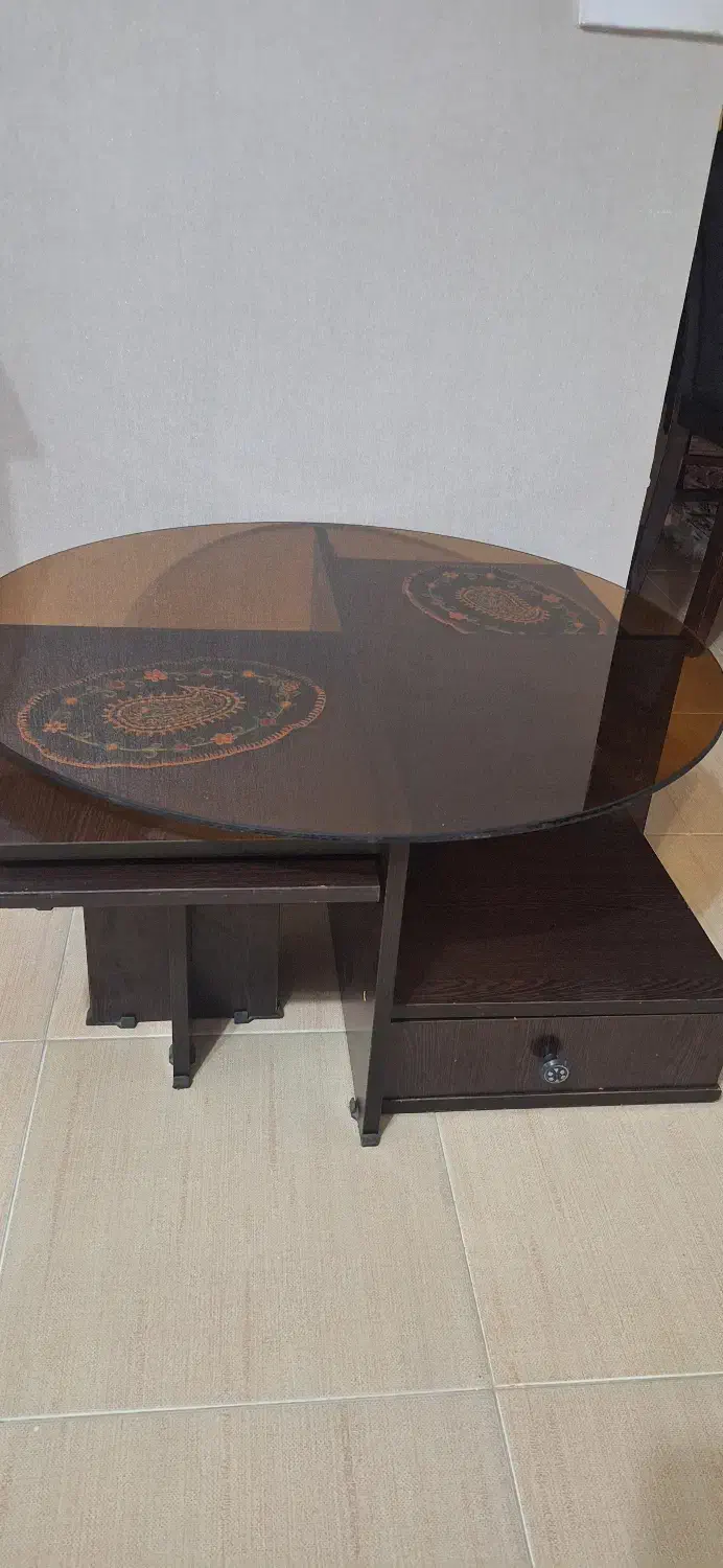 میز گرد جلو مبلی|مبلمان خانگی و میز عسلی|صومعهسرا, |دیوار