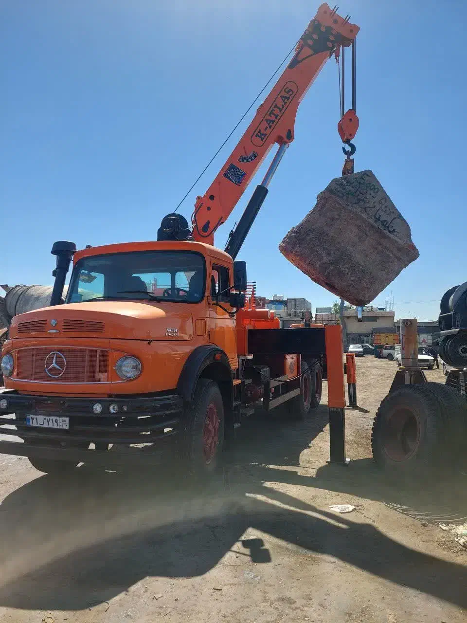 انواع جرثقیل شبانه روزی ده چرخ ۱۰ تن|خدمات حمل و نقل|اصفهان, شهرک صنعتی امیرکبیر (شاپور جدید)|دیوار