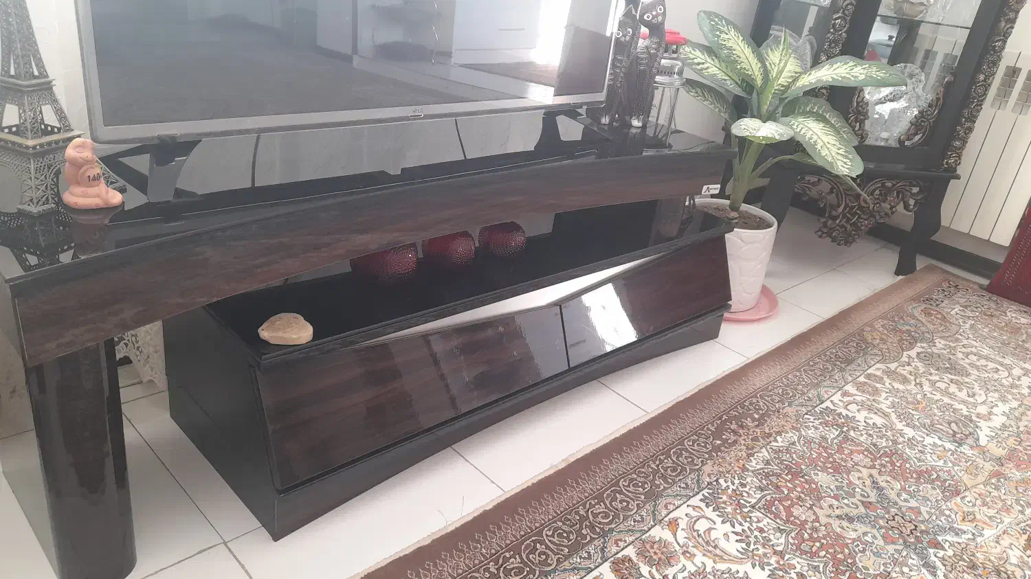 بوفه و میز تلوزیون|بوفه، ویترین، کنسول|گنبد کاووس, |دیوار