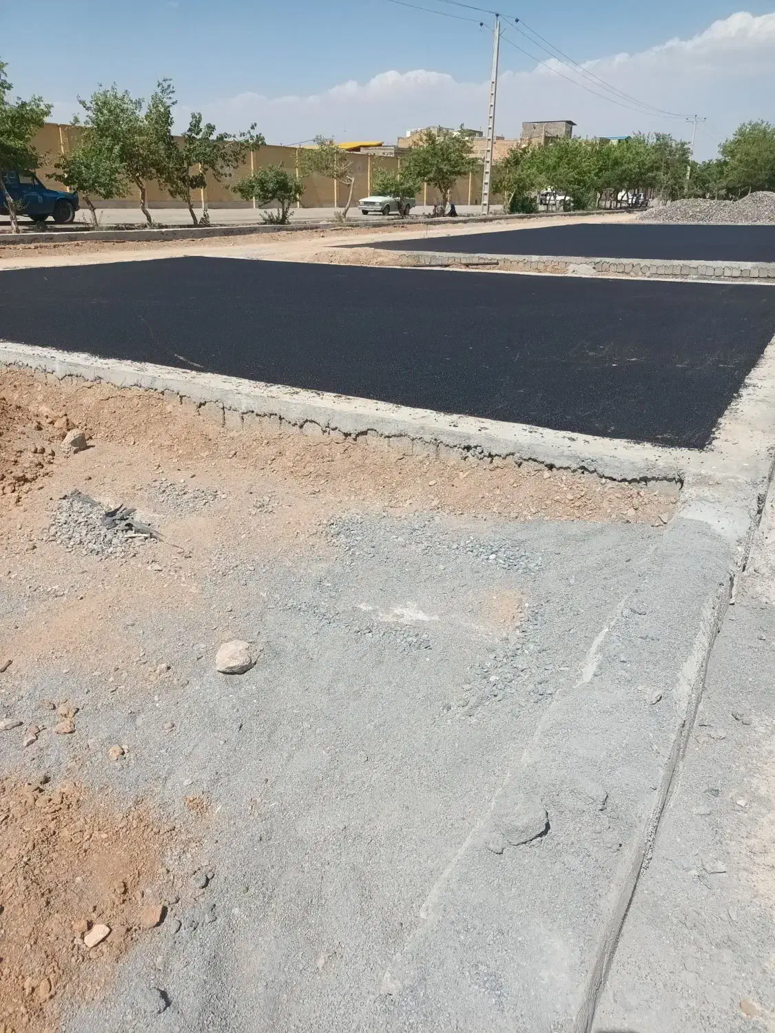 خدمات آسفالت ایزوگام بتن ریزی و جدول کاری تضمینی|خدمات پیشه و مهارت|خمینی‌شهر, |دیوار