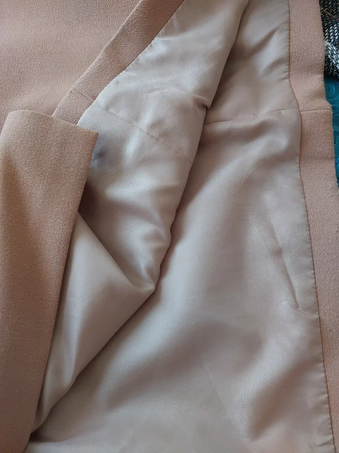 ۴ عدد دامن سایز ۴۰ به همراه یک جفت کفش سایز ۴۰|کیف، کفش، کمربند|تهران, مجیدآباد|دیوار