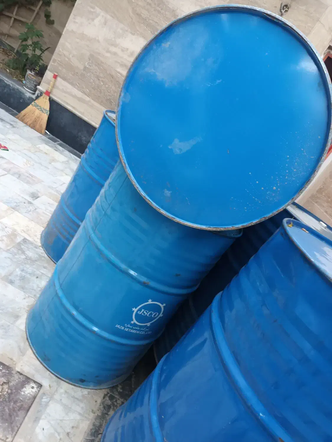 بشکه|ظروف نگهدارنده، پلاستیکی، یک‌بارمصرف|زابل, |دیوار