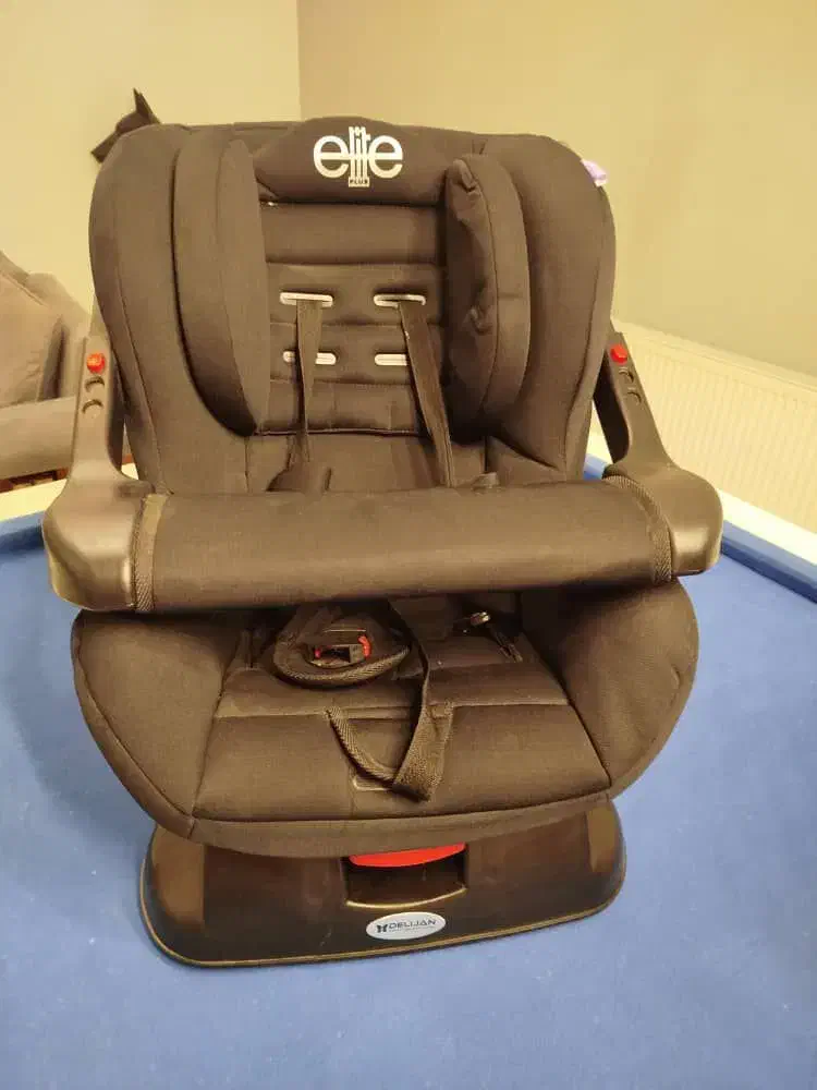 صندلی ماشین کریر تخت کنارمادر|تخت و صندلی بچه|هشتگرد, شهرک راه آهن|دیوار