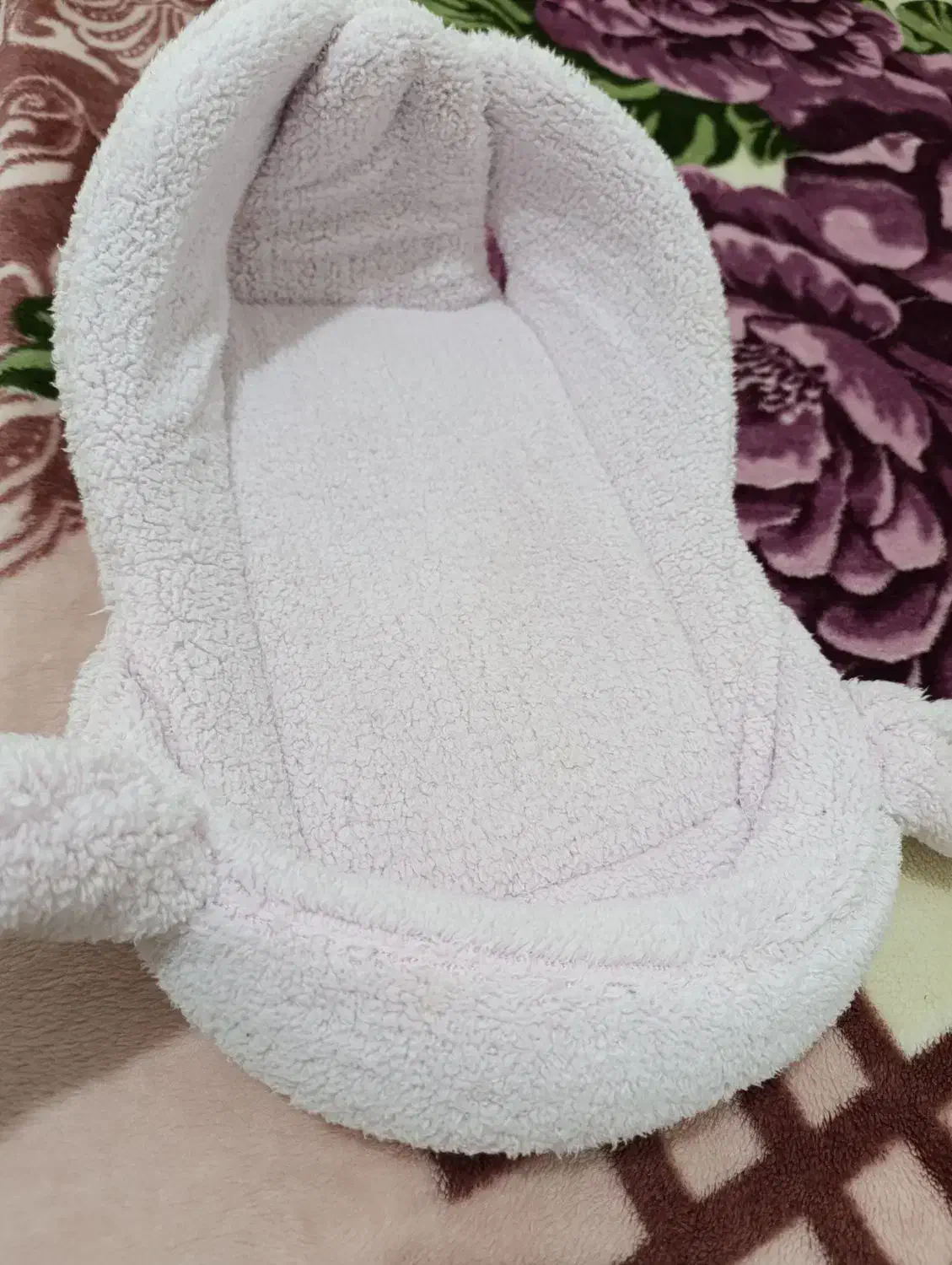 آغوشی نوزاد دخترانه|اسباب و اثاث بچه|قم, محمد آباد|دیوار