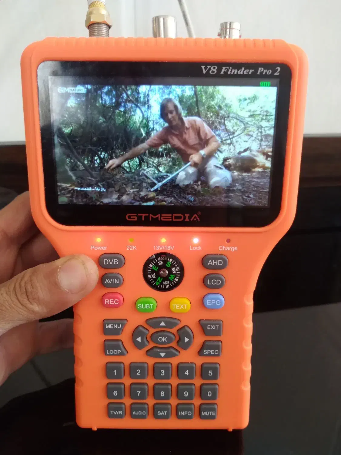 نصب نصاب انتن دیجیتال مرکزی تلویزیون تعمیر|خدمات پیشه و مهارت|یزد, |دیوار