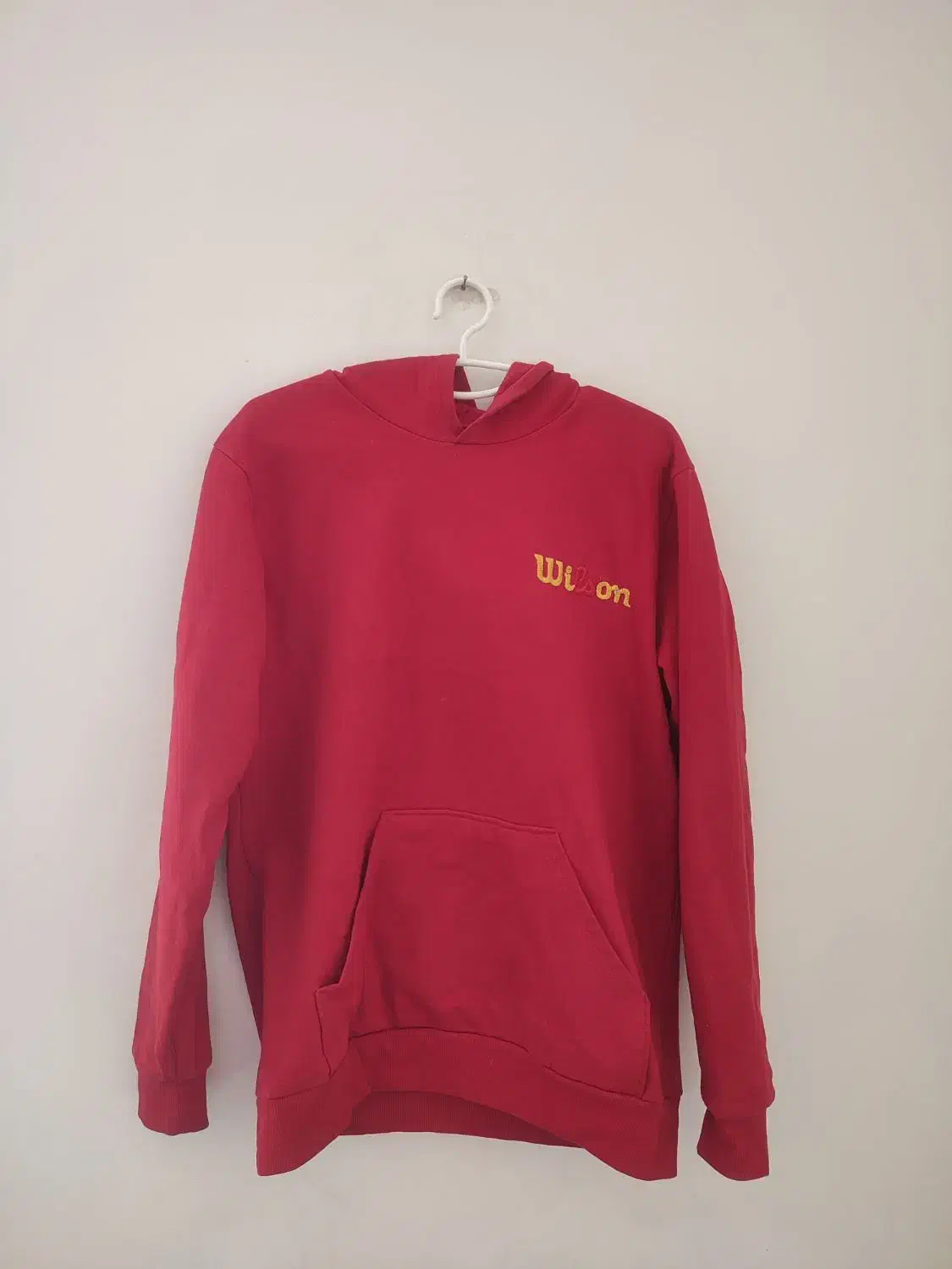 هودی قرمز|لباس|صدرا-فارس, فاز ۱|دیوار