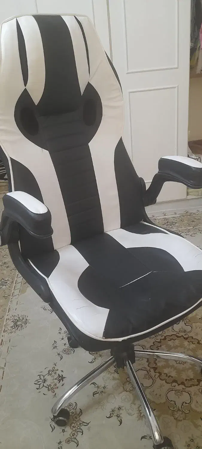 صندلی گیمینگ|صندلی و نیمکت|قم, زنبیل آباد|دیوار