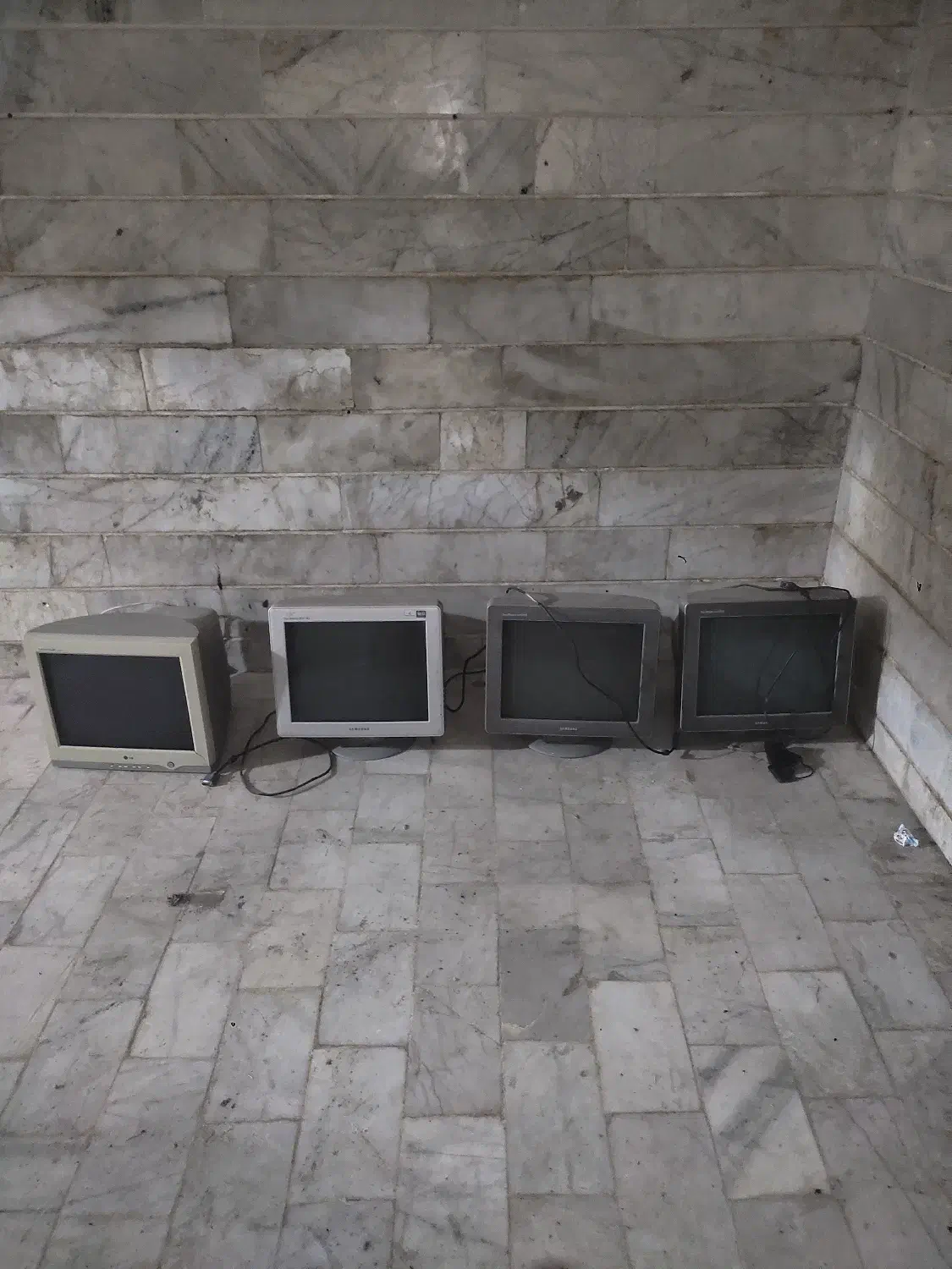 مانیتورCRT|قطعات و لوازم جانبی رایانه|چهارباغ, |دیوار