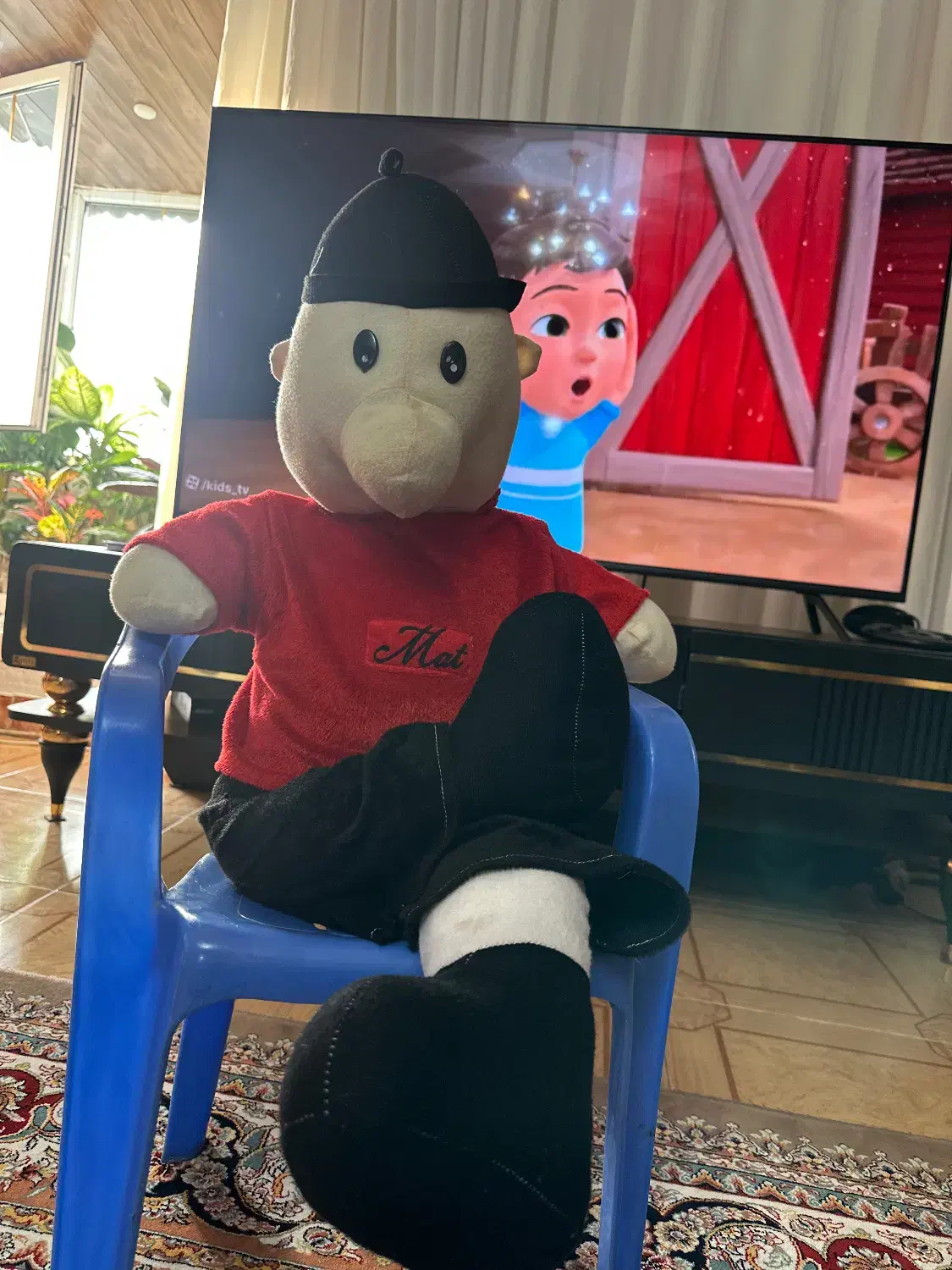 عروسک|اسباببازی بچه|رشت, کوی طالقانی|دیوار